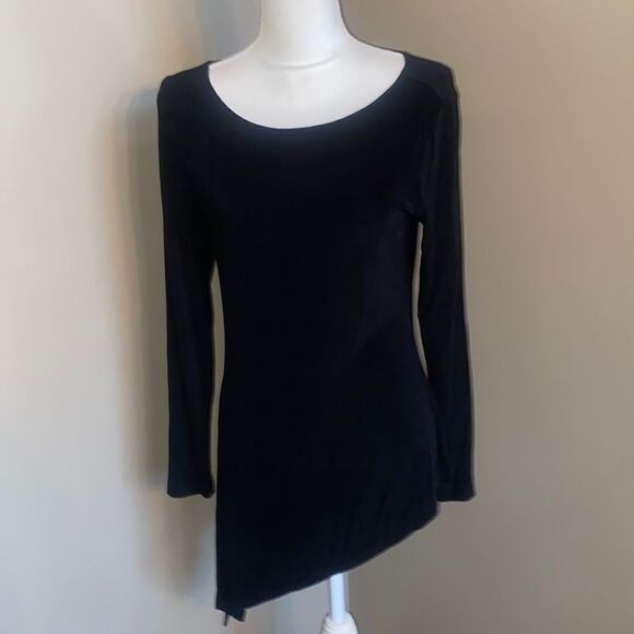 Chicos Travelers A Symmetrical Top! - Picture 1 of 9